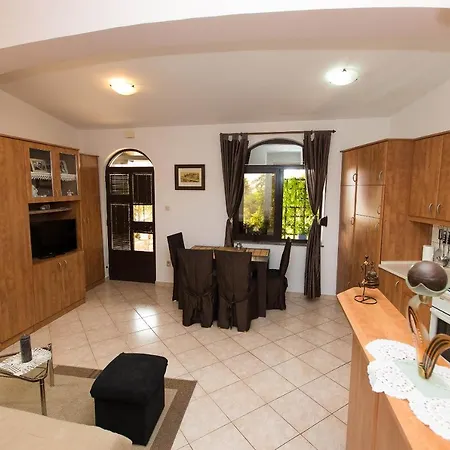 Vera קריקווניצה